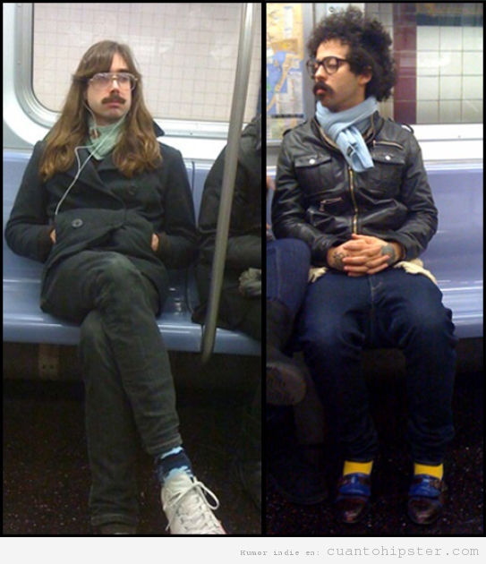 chicos hipster en el metro con grandes gafas y grandes bigotes