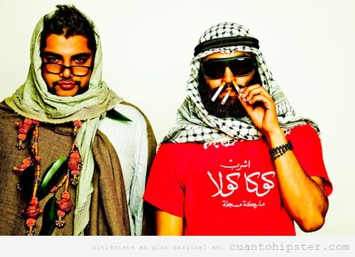 Dos chicos árabes hipsters, that's racist