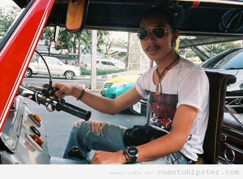 Taxista hipster y cool en Bangkok