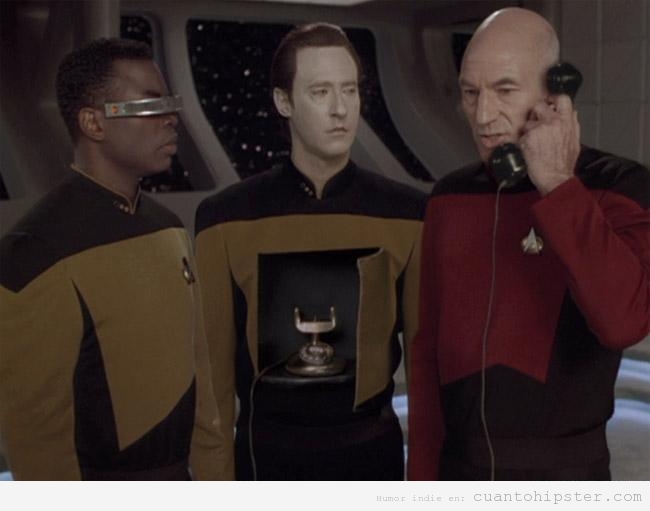 Picard de Star Trek usaba un Teléfono Android antes de que fuese cool