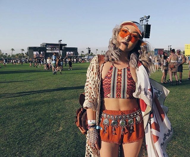 Foto look hipster tribal en Coachella 2016