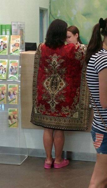 Moda hipster WTF, el vestido alfombra