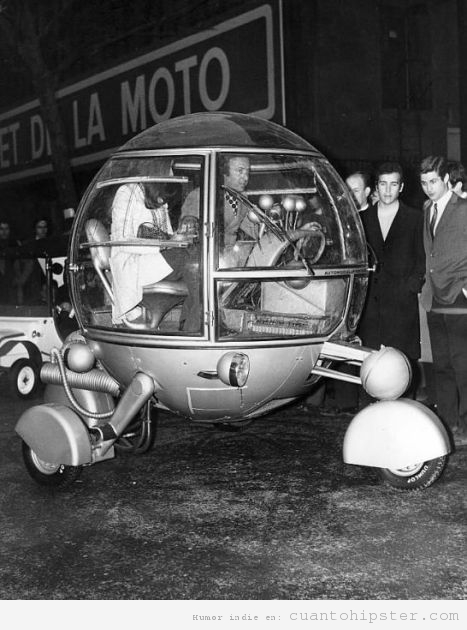 Triciclo vehículo raro y hipster en los años 60