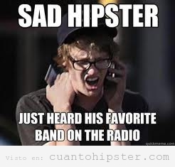Hipster Triste escuchando su banda favorita en la radio