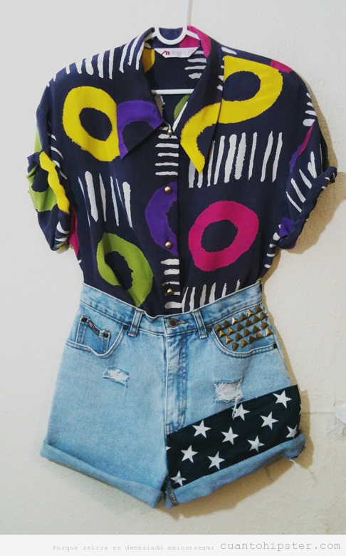 Look hipster vintage para chica con camisa y short