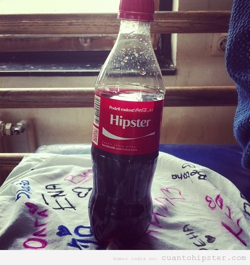 Coca Cola con etiqueta Hipster