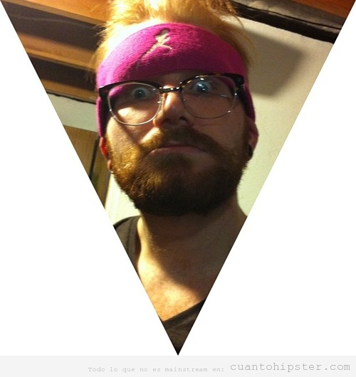 Imagen triangular de un chico hipster 