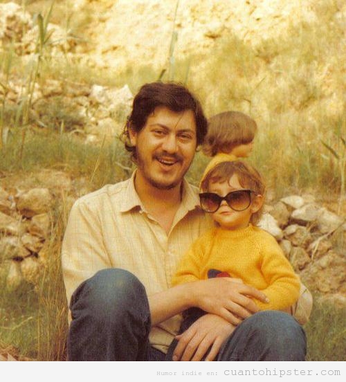 Foto de los años 80 con padre hipster